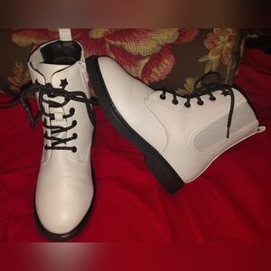 ♥️SO❤️BUY 1 GET 1 FREE💖Girls Combat Boots Sz 3 Med